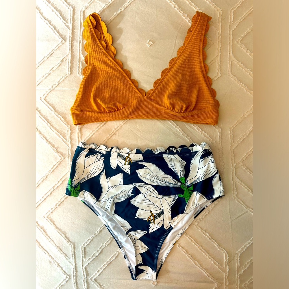 CUPSHE Tropical bikini NWOT